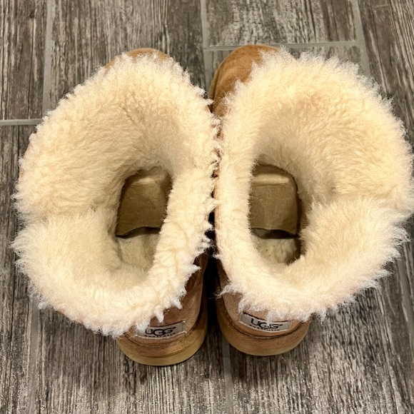 UGG Bailey Button Boots - Picture 5 of 5